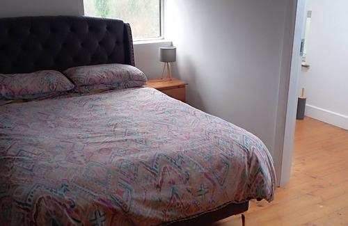 Annascaul Apartment | Stay at Aidos Apartment in Annascaul Village on Dingle Camino Dingle Way -