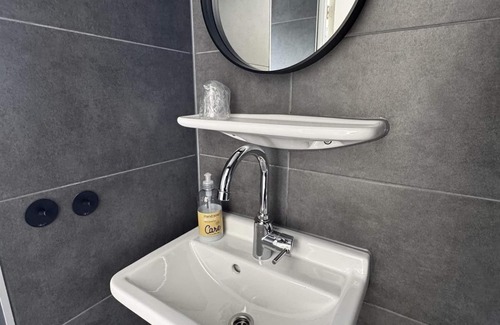Ouddorp Hotel | Stay at Hotel-Pension Ouddorp, near sea and beach, just a 3-minute walk from the village center. Comfortable rooms with private bathroom. Ideal for a relaxing getaway or an active beach holiday!