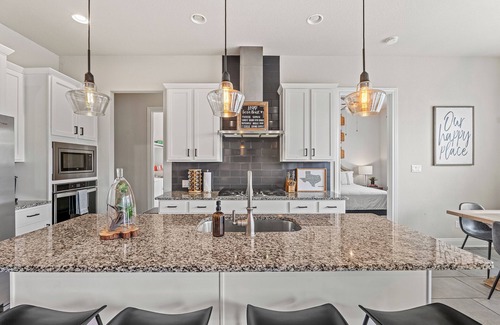 Round Rock House | Stay at Steph’s Farmhouse! Right next to Kalahari Resorts and Dell Diamond!