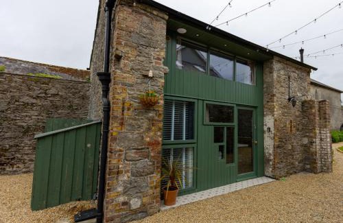 Monasterevin Apartment | Stay Barrow Blueway - The Stables