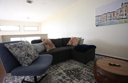 Clear Lake Shores House | Stay by Kemah Boardwalk- Diamond Retreat