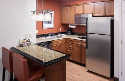 San Bernardino House | Stay Close to Big Bear Mountain! 4 1BR Suites w/ Full Kitchen, Breakfast