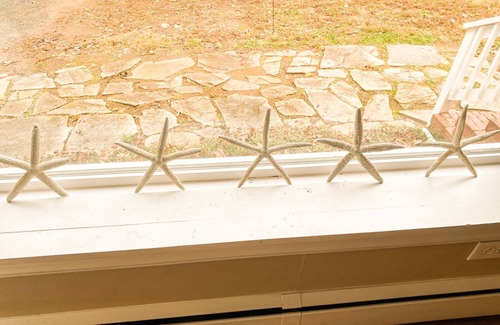 Annapolis House | Stay close to USNA Stadium with screened-in porch and parking