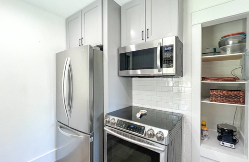 Northeast Pensacola Apartment | Stay Cozy - near University of Florida