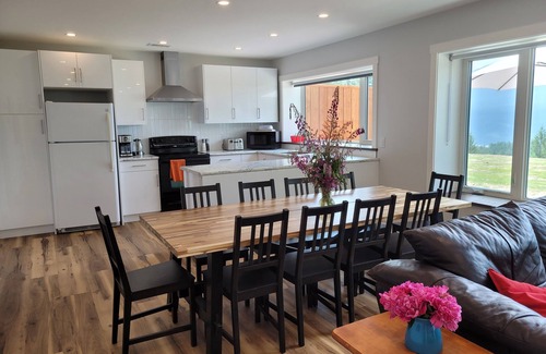 Golden House | Stay Golden - sleeps 20. Bugaboo