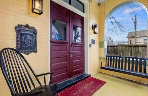 North Upper Street House | Stay in a Historic Charm in the Heart of Lexington
