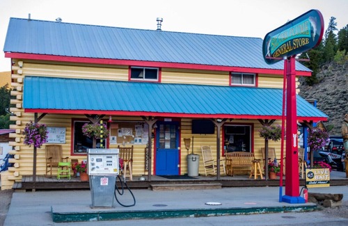 Pitkin Apartment | Stay in a historical mountain town!