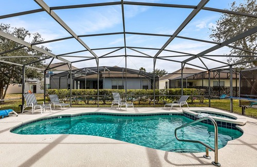 Haines City House | Stay in Luxury, Private Pool/Spa, Games Room, Close to Disney and Golf