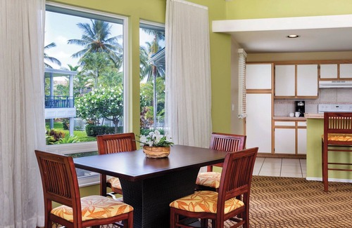 Keauhou Resort | Stay in paradise minutes from the beach
