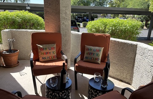 North Scottsdale Condo | Stay in Style Scottsdale 1st Floor Condo! 8 minutes to Good Eats & Mayo Clinic