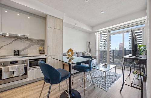 Vaughan Apartment | Stay in the heart of downtown Vaughan in this modern one-bedroom condo