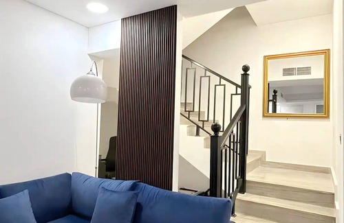 Al Satwa Villa | "Stay in the heart of Downtown: steps from Dubai Mall, Burj Khalifa, and more!"