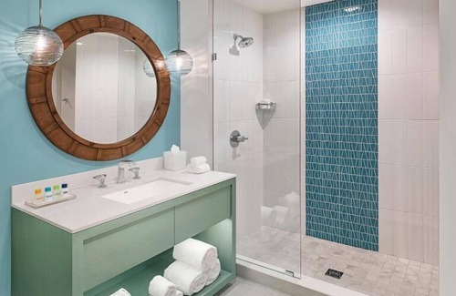 Sobro Hotel | Stay in the Heart of Nashville! Rooftop Bar & Pool/2 Spacious Units