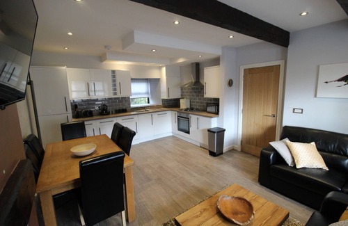 Kendal House | Stay in the original Kendal Mint Cake Factory in the heart of Kendal