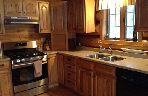 Mohawk House | Stay in Wonderful Cabin on Lac La Belle, Ski Mt. Bohemia, Snowmobile