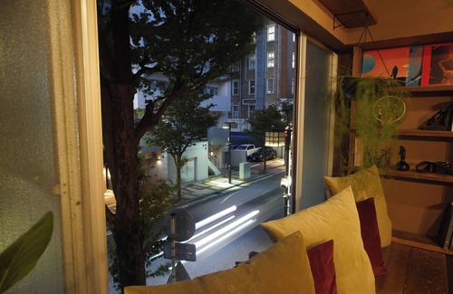 Kannai Apartment | Stay in Yokohama Retro Old Town, film and drama locations! 5LDK, 100 sq.m. 5-minute walk to JR Kannai Station and 6 stations on 4 lines are available!