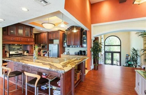 Kenner - Louis Armstrong International Airport Villa | Stay In Your Own Italian-Styled Villa! 1, 2, or 3 Villa Suites Available.