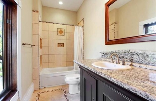 Kenner - Louis Armstrong International Airport Villa | Stay In Your Own Italian-Styled Villa! 1, 2, or 3 Villa Suites Available.