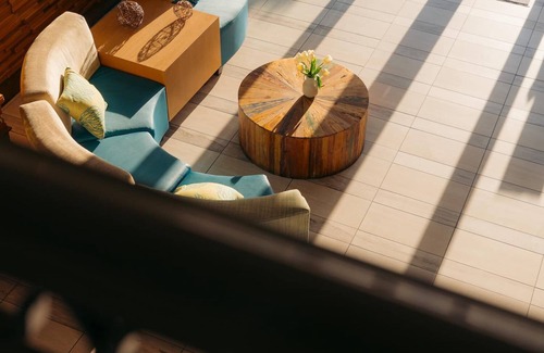 Harbor Hotel | Stay Near The Bustling Port of Long Beach | Amazing Hotel w/Heated Pool