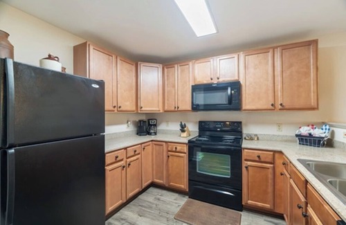 Pigeon Forge Condo | STAY NEAR THE STRIP, ONE MINUTE OFF PARKWAY WITH SENSATIONAL VIEWS.