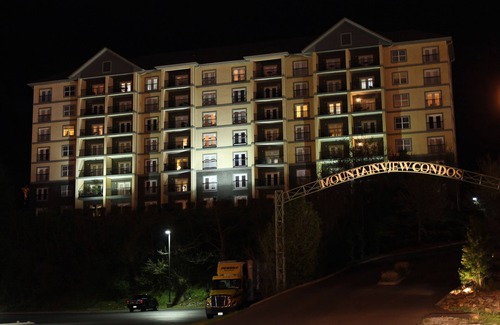 Pigeon Forge Condo | Stay near Titanic & shows in Pigeon Forge