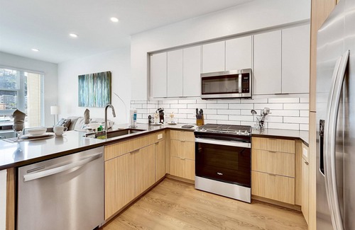 Mission Valley Apartment | Stay nr Target & Best Buy | Mission Valley 1BR w/Pet walk