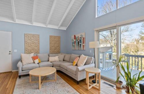Mashpee House | Stay On The Cape Vacation Rentals: Contemporary Saltbox In New Seabury