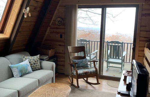 Forest Beach Cottage | Stay On The Tunnel Of Trees Scenic Highway