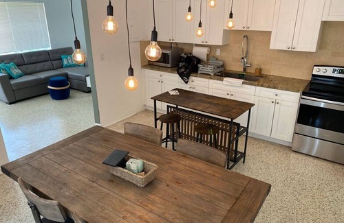 Coral Way House | Stay Over In Miami Home 2BR - 1BTH - Free Parking