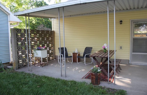 Arthur House | Stay Right In Arthur : The Heart Of Illinois Amish Country!