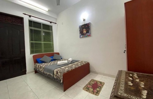 Pamankada West Apartment | Stay Salty- City/Ocean and sunset view apartment