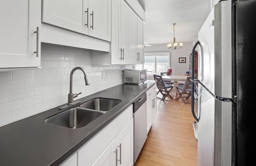 Sullivan's Island Apartment | Stay @ Sea Foam at the Blue Horizon