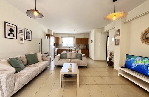 Oroklini Apartment | STAY Sunny Palms Apartment
