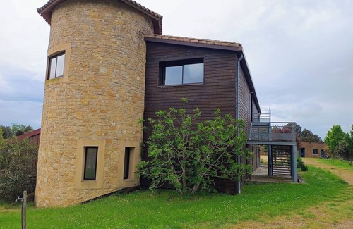 Villarzel-du-Razes Apartment | Stay, view of the Pyrenees