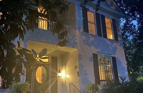 Monroe House | Stay w/Art at Garden District Gem: Neville House