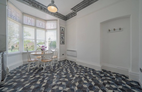 West Derby Apartment | Stay where it all began for The Beatles!