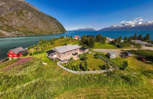 Koppangen House | Stay where the mountains begin