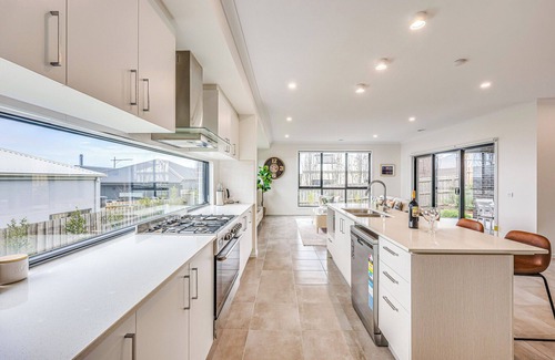 Mount Duneed House | StayAU 5BR Family Getaway GreaterGeelong in Duneed