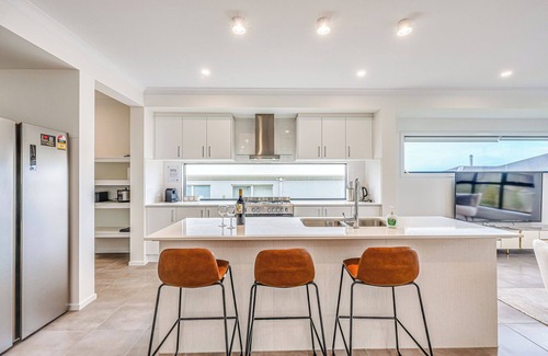 Mount Duneed House | StayAU 5BR Family Getaway GreaterGeelong in Duneed