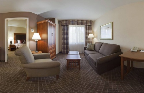 Chantilly Hotel | Staybridge Suites Chantilly - Dulles Airport by IHG
