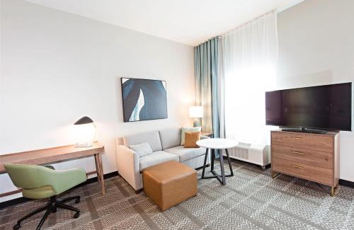 Thornton Hotel | Staybridge Suites - Denver North - Thornton by IHG