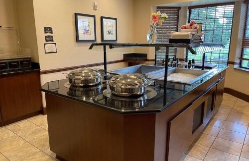 Oconomowoc Hotel | Staybridge Suites Milwaukee West-Oconomowoc by IHG