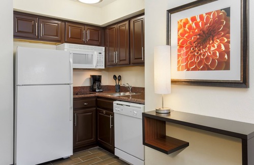 Mount Laurel Hotel | Staybridge Suites Philadelphia-Mt. Laurel by IHG