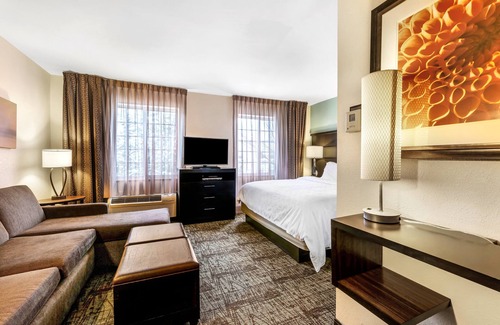 Mount Laurel Hotel | Staybridge Suites Philadelphia-Mt. Laurel by IHG