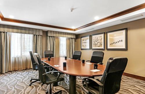 Mount Laurel Hotel | Staybridge Suites-Philadelphia/Mount Laurel by IHG