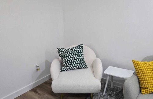 Southwest Edmonton House | Staycation@3179