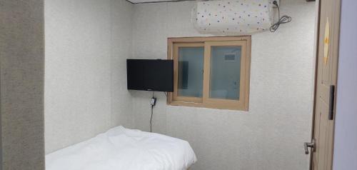 Myeongdong House | Stayin Myeongdong Guesthouse - Foreigners only