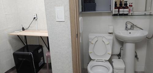 Myeongdong House | Stayin Myeongdong Guesthouse - Foreigners only