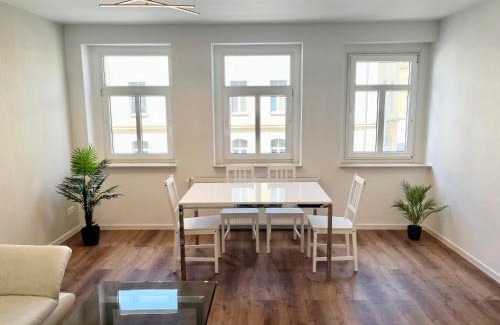 Borna Apartment | StayN8- 3 Zi- Apartment mit voll ausgestatteter Küche und Fahrradgarage im Leipziger Neuseenland