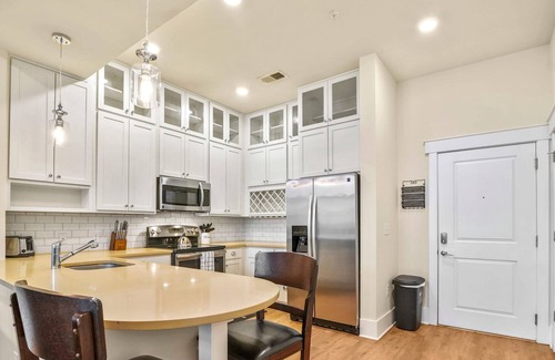 Huntersville Apartment | StaysByWalker 2BR -KingBeds! Gym/Pool/HotTub/Sauna